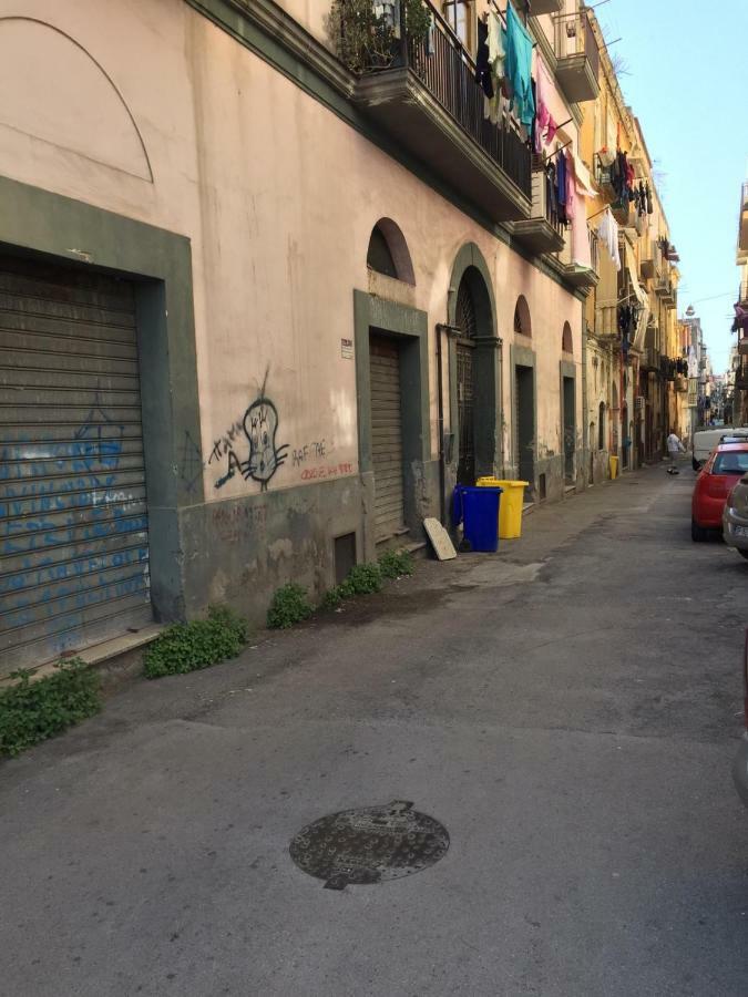 Rosy Monolocale Nel Centro Storico Di Torre Annunziata Di Fronte Scavi Oplontiアパートメント エクステリア 写真